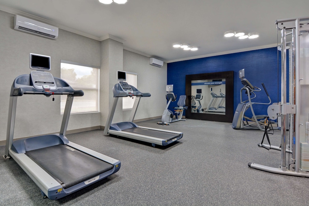 Hampton Inn Greenwood - photo 42