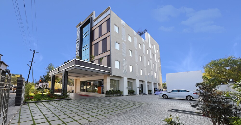 Poppys Anukula Residency Vellore — Vellore