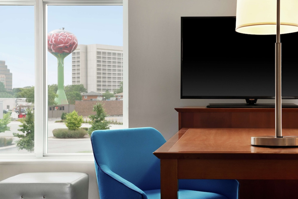Hampton Inn & Suites Rosemont Chicago O'Hare - photo 14
