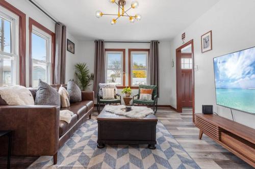 Renovated 6BR 2BA AC home and Game Room — 4-Star Luxury Hotel in Atlantic City, United States