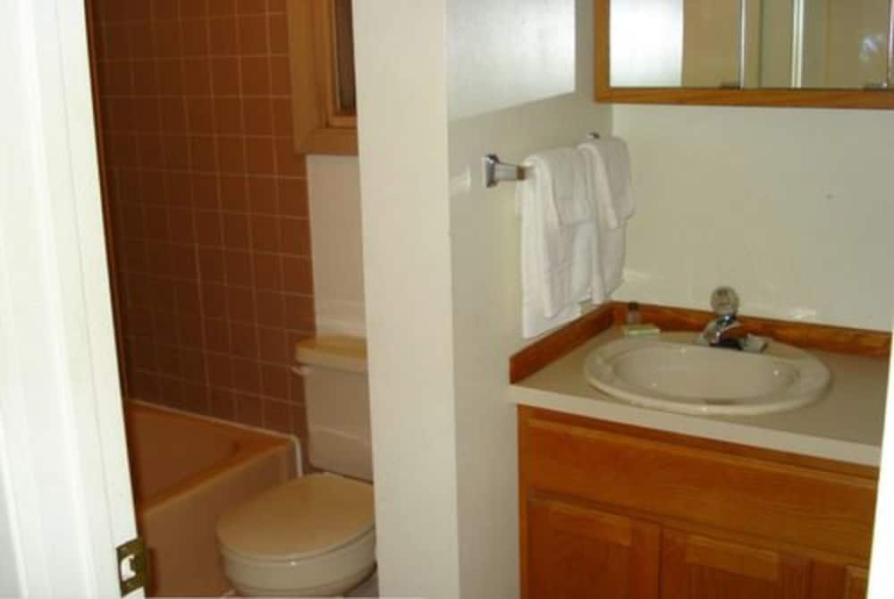 Lakeshor Motor Inn - photo 33