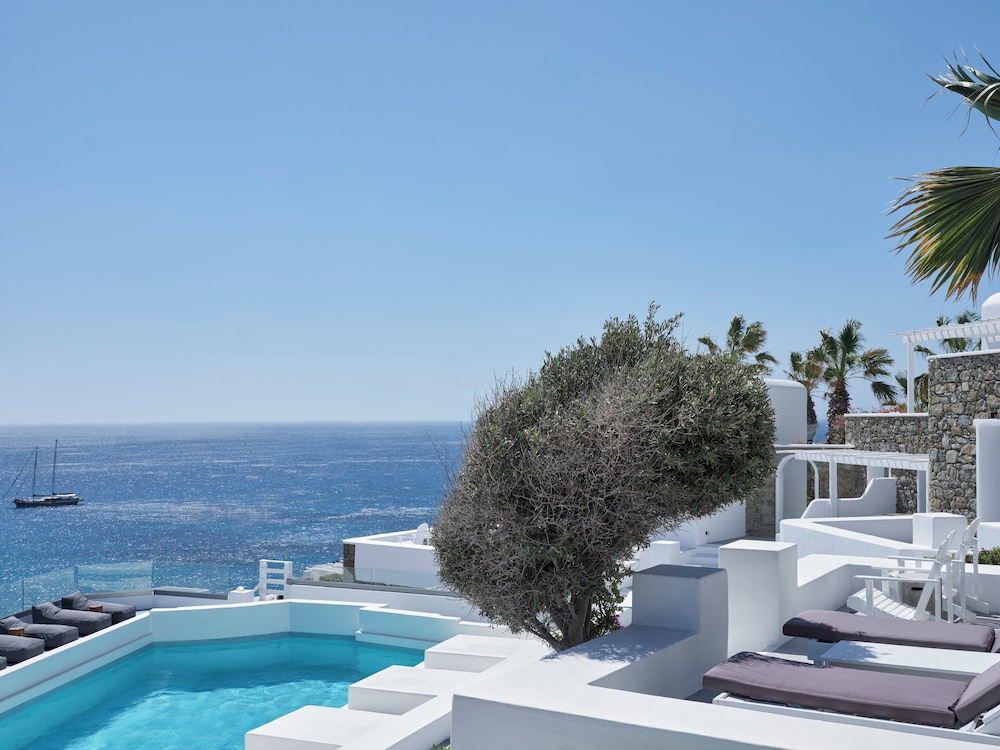 Pietra e Mare Mykonos Moments — 4-Star Luxury Hotel in Mykonos, Greece
