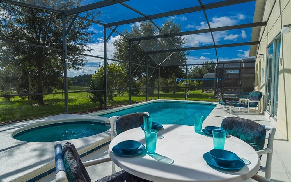 Spacious Villa Pool&Game Room — 4-Star Luxury Hotel in Clermont, United States
