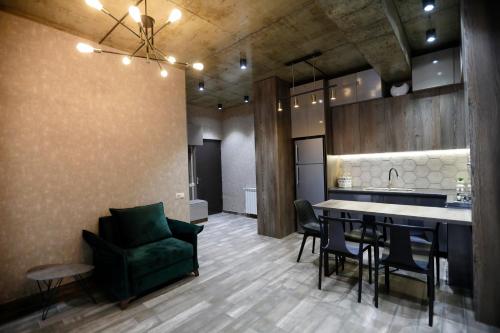 1 BR Apartment in Isani