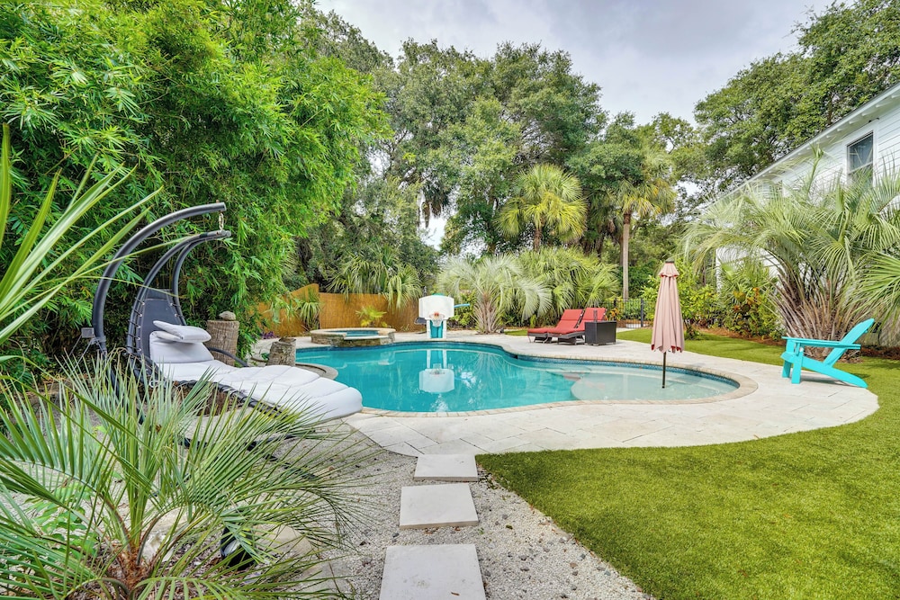 Walk to Beach: Gem w Pool & Spa in Isle of Palms - featured photo