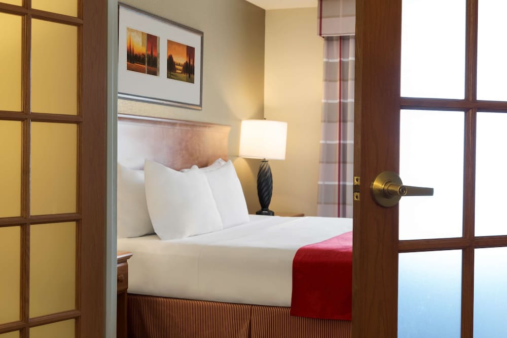 Country Inn & Suites by Radisson Davenport Quad Cities - photo 19
