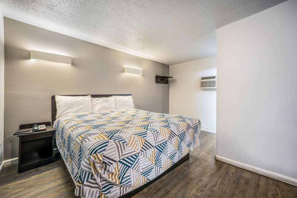 Motel 6 Toms River NJ Near Seaside Heights - photo 18