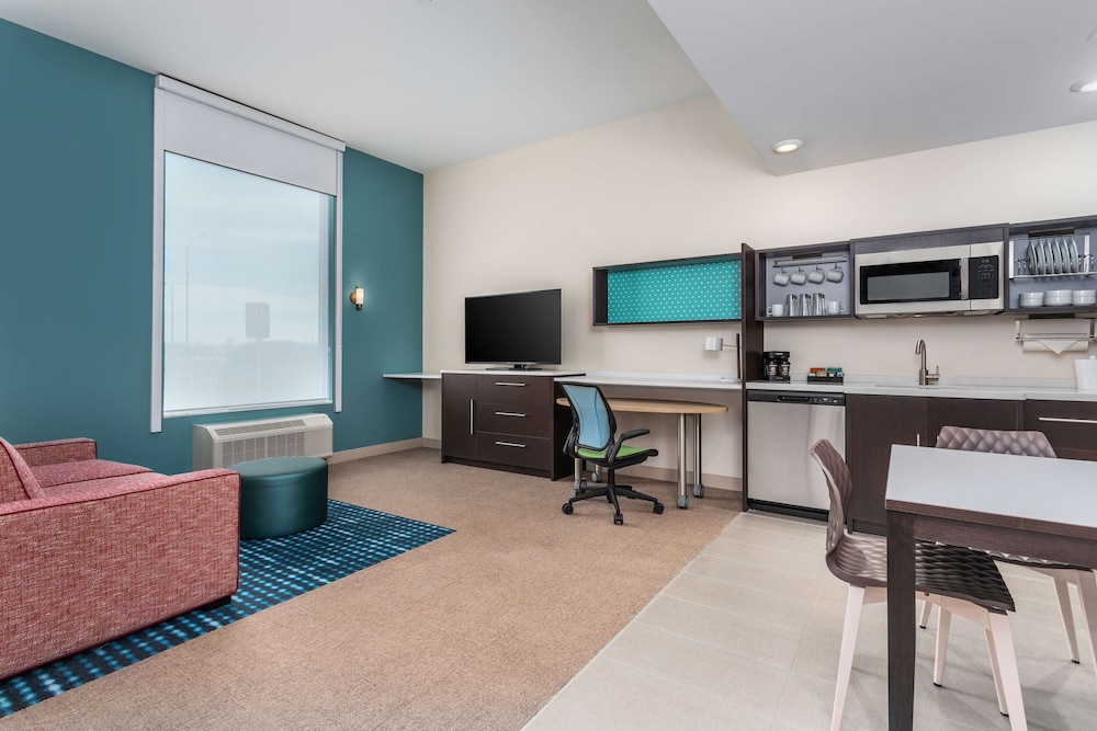 Home2 Suites by Hilton Cedar Rapids Westdale - photo 15