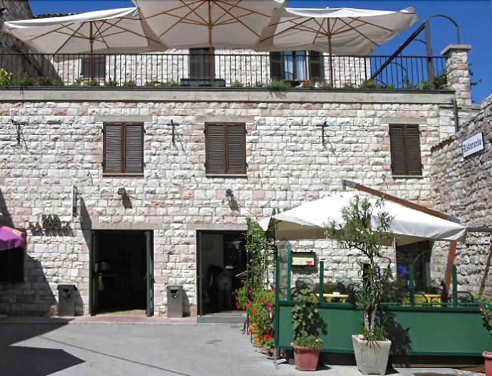 La Rocca - carbon neutral hotel in Assisi