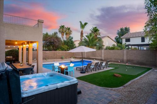Putt Putt Hot Tub Game Room Pool Cornhole — Chandler