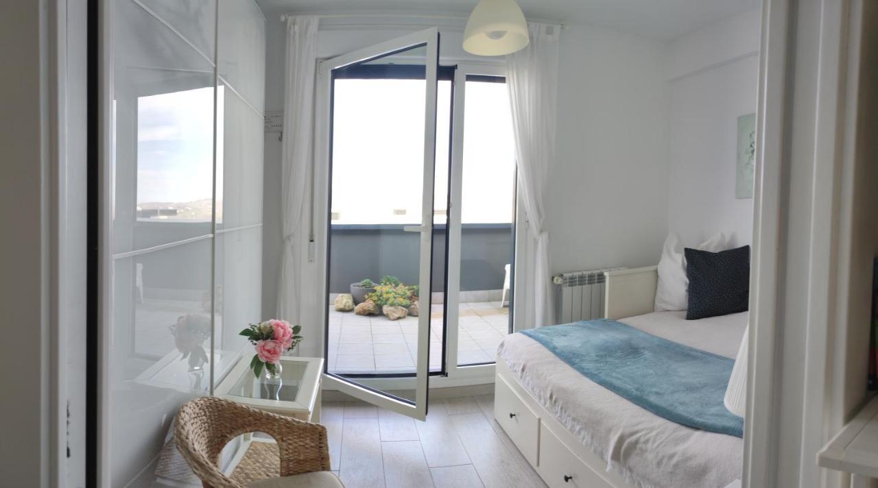 Pequena Habitacion Con Vistas Dentro De Nuestra Vivienda — Irun