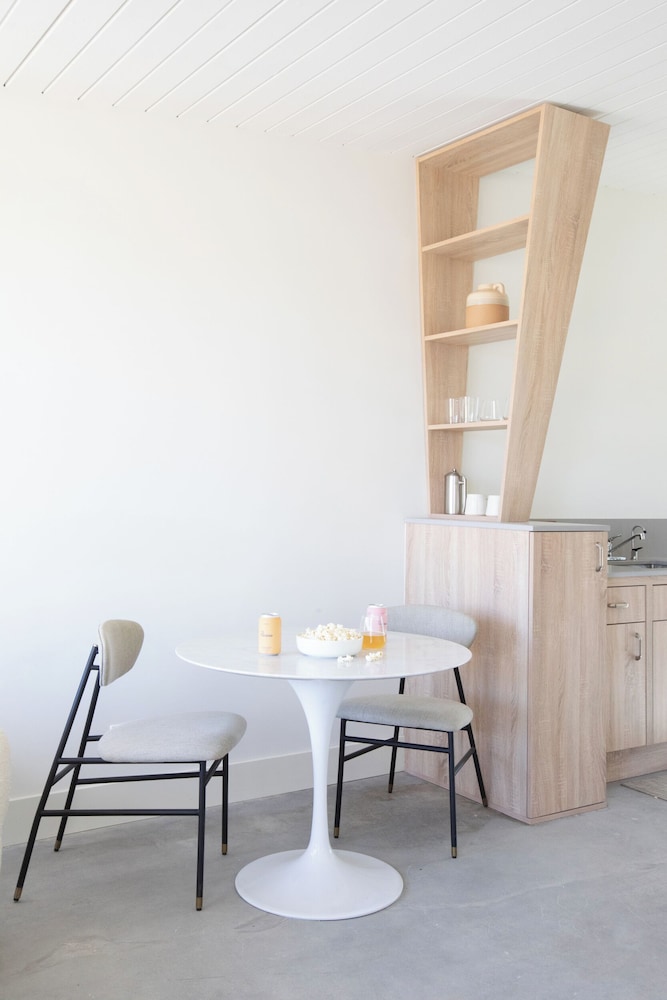 The Bungalows by Homestead Modern at The Joshua Tree Retreat Center - photo 34