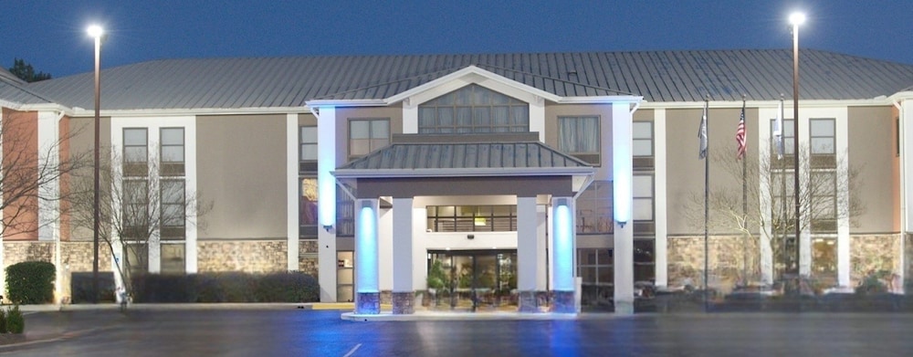 Holiday Inn Express Anderson by IHG - photo 30