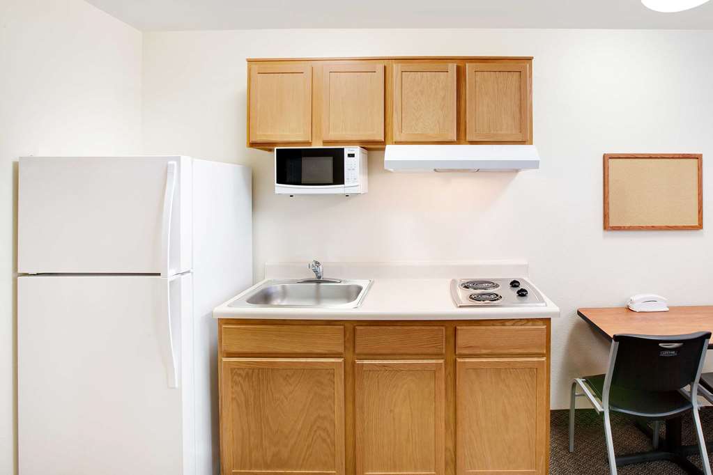 WoodSpring Suites Houston Willowbrook - photo 11