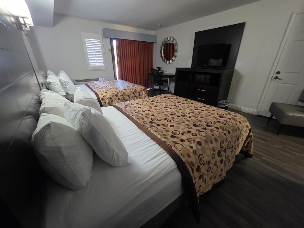Hotel Solares - photo 18