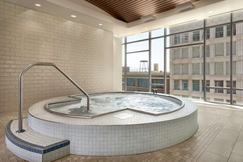 Hilton Garden Inn Chicago Downtown South Loop - photo 17