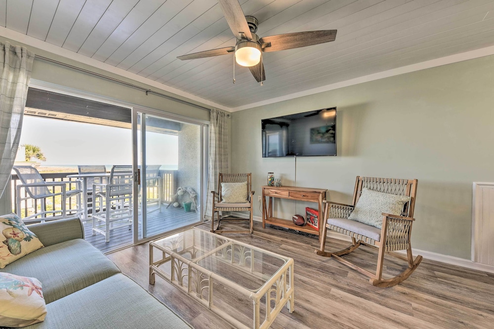Fernandina Beach Condo 1 Mi to Golf Courses — 4-Star Luxury Hotel in Fernandina Beach, United States