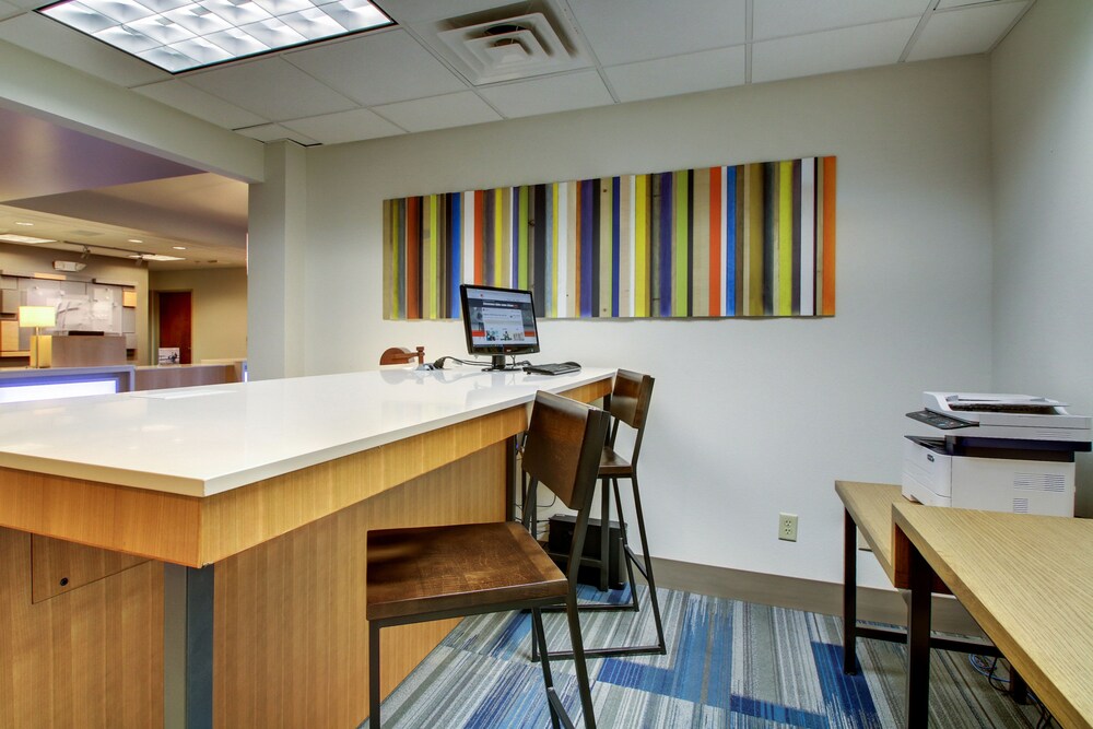 Holiday Inn Express Milwaukee North Brown Deer Mequon by IHG - photo 26