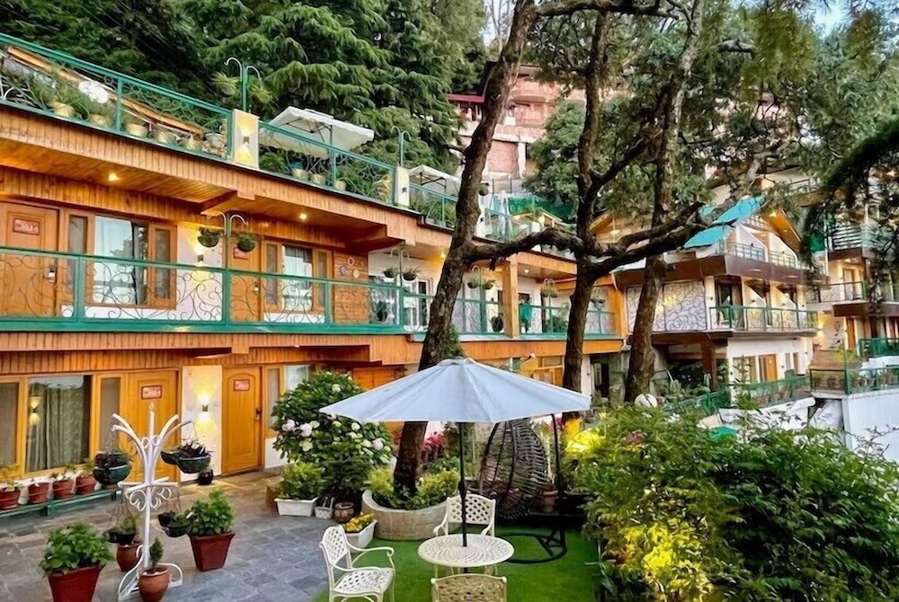 Hotel Mongas in Dalhousie, India