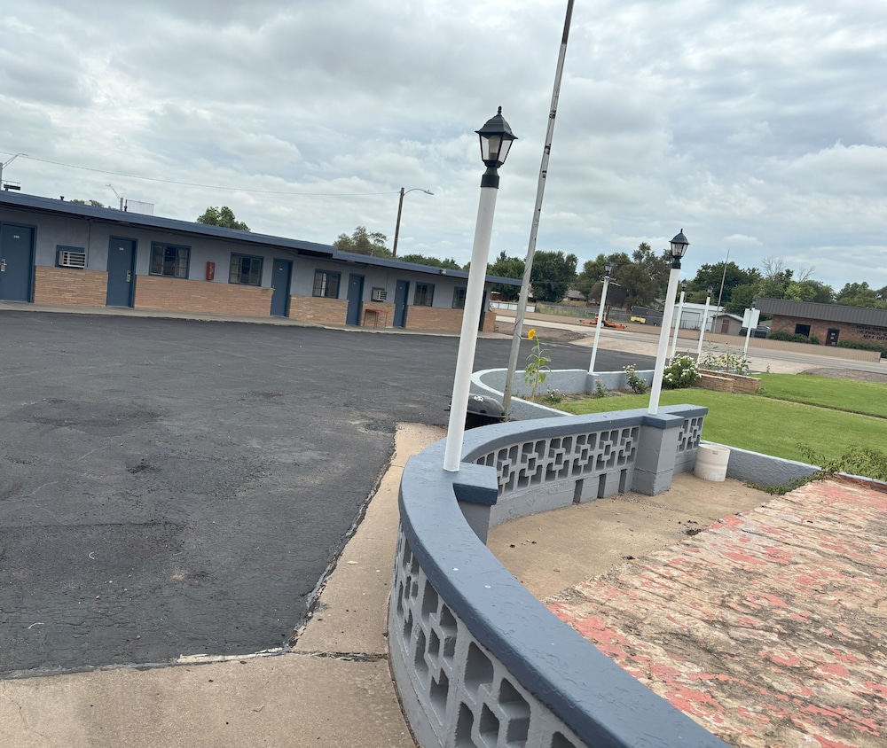 Western Skies Motel - photo 16