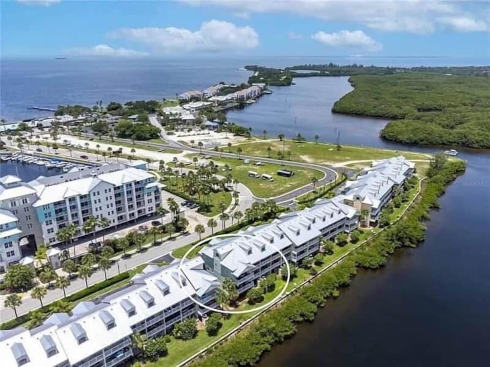 Little Harbor Resort At Bahia Beach — Ruskin