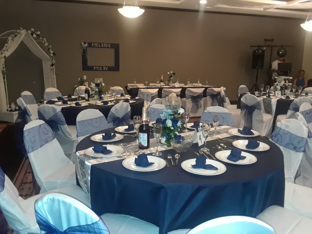 Amerstone Inn & Event Center - photo 15