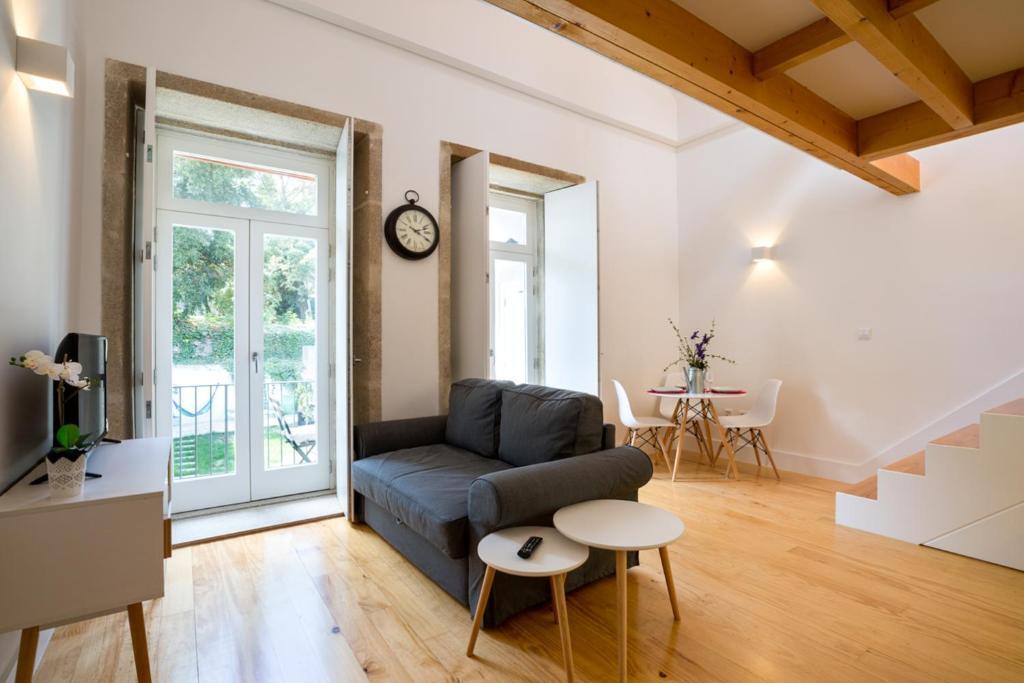 Almada Studio 419 — 4-Star Luxury Hotel in Porto, Portugal