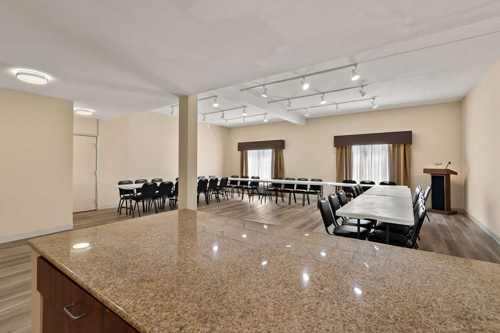 Ramada by Wyndham Harrisburg Hershey Area - photo 56