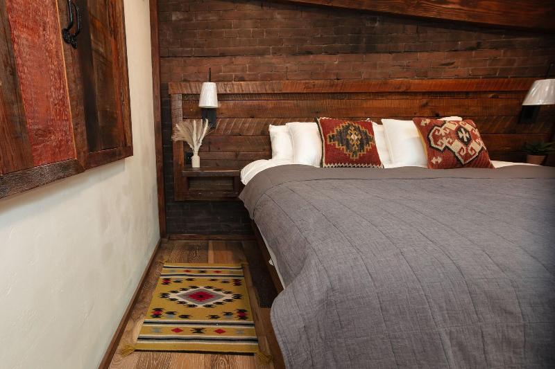 The Frenchman Suites - photo 29