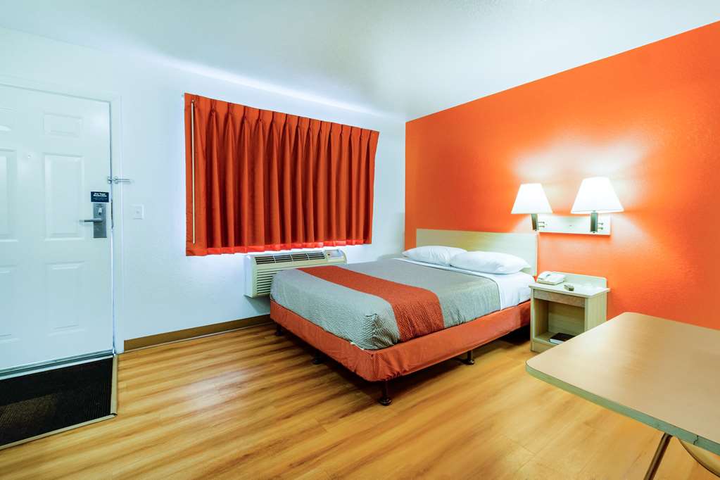 Motel 6 Kelso Mt. St. Helens - photo 8