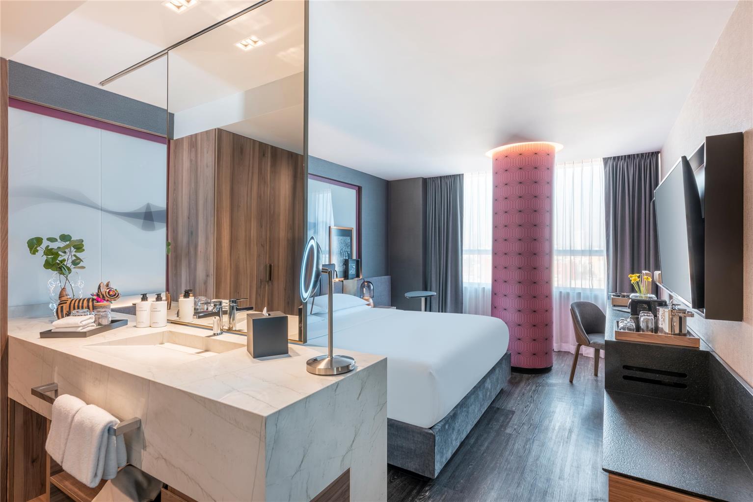 Guest room