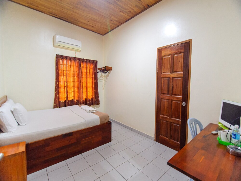 Y&Z Hotel — Tampin — photo 4