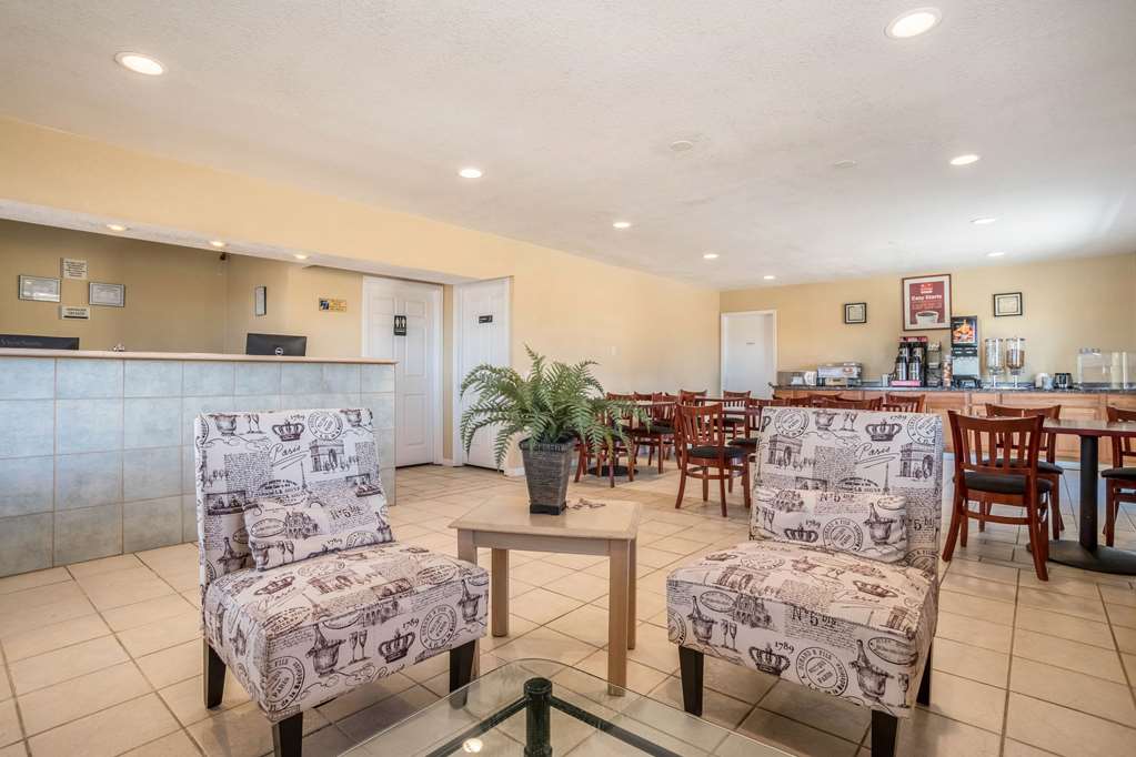 Econo Lodge I 40 exit 286 Holbrook - photo 5