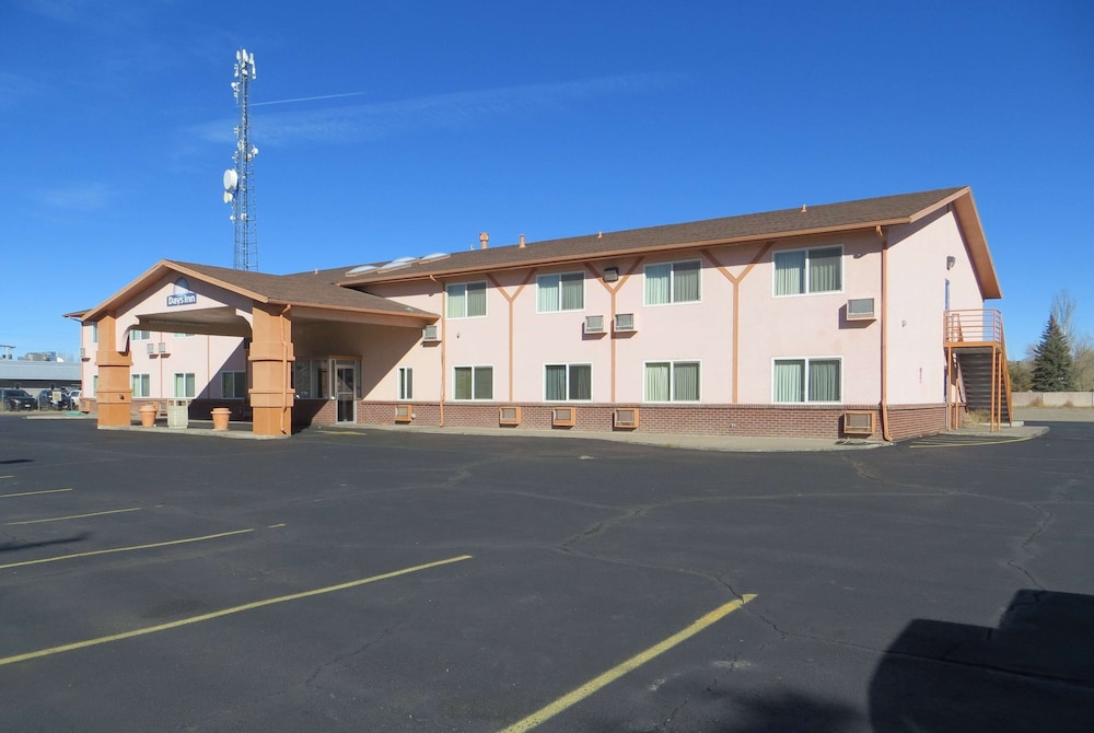 Days Inn by Wyndham Alamosa - photo 55