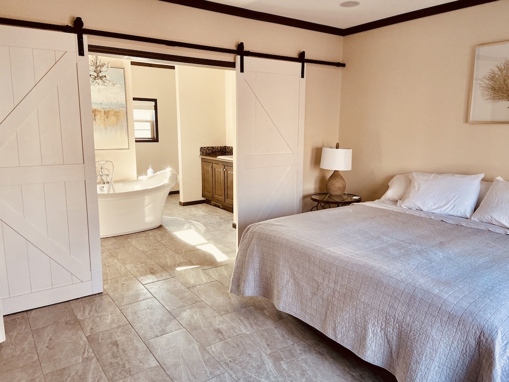 Swan Lake Resort Rentals - photo 15