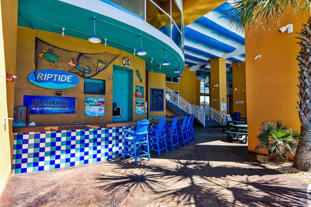 Splash Beach Resort by Book That Condo - photo 113