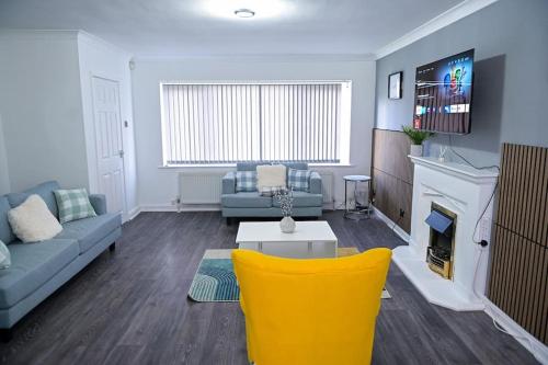 3 Bedroom House Manchester with en suite Free Wifi and Parking — 4-Star Luxury Hotel in Manchester, United Kingdom