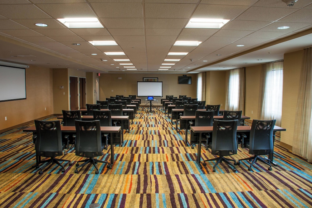 Fairfield Inn & Suites Elkhart - photo 27