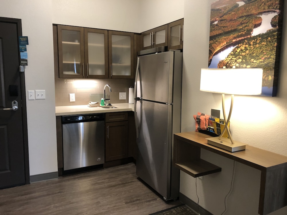 Staybridge Suites Wisconsin Dells Lake Delton by IHG - photo 23