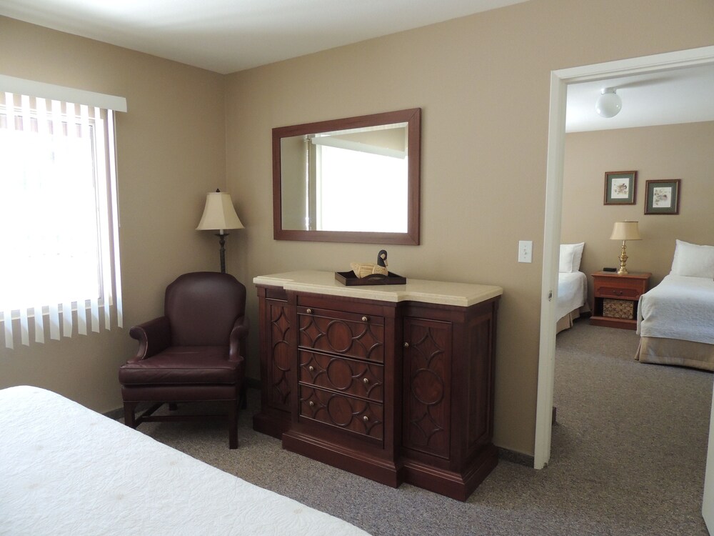 Indian Creek Lodge - photo 10