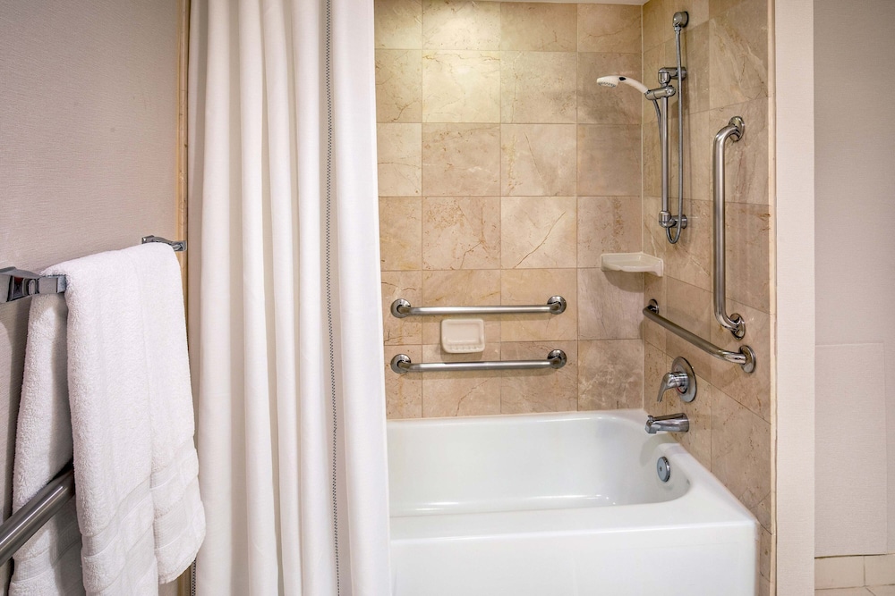 Sheraton Pentagon City Hotel - photo 23