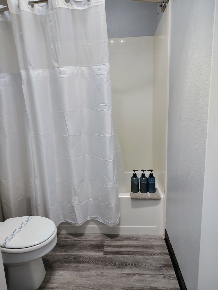 Pacific Plaza Hotel - photo 156