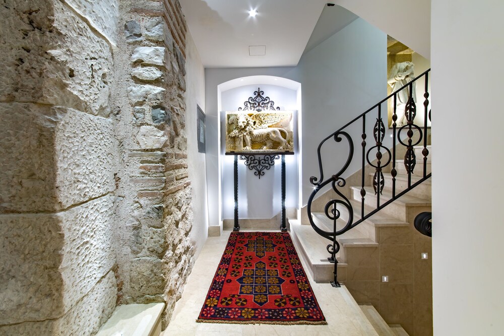 Villa Nepos Hotel — 4-Star Luxury Hotel in Split, Croatia