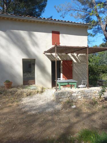 Un Cabanon En Provence — hotel in Auriol