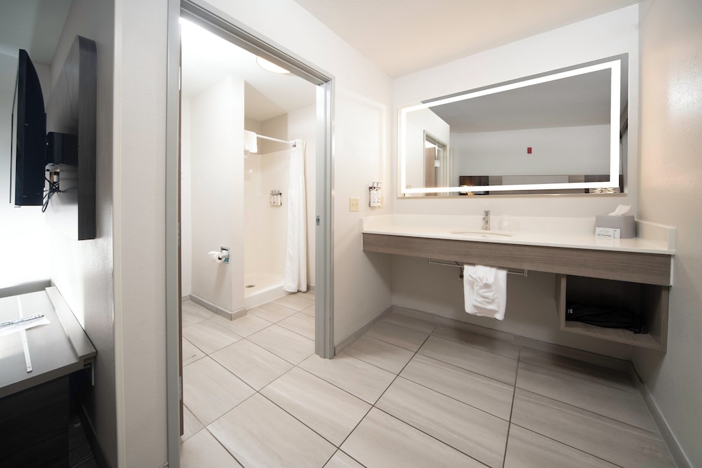 Holiday Inn Express Hotel & Suites Canyon by IHG - photo 19