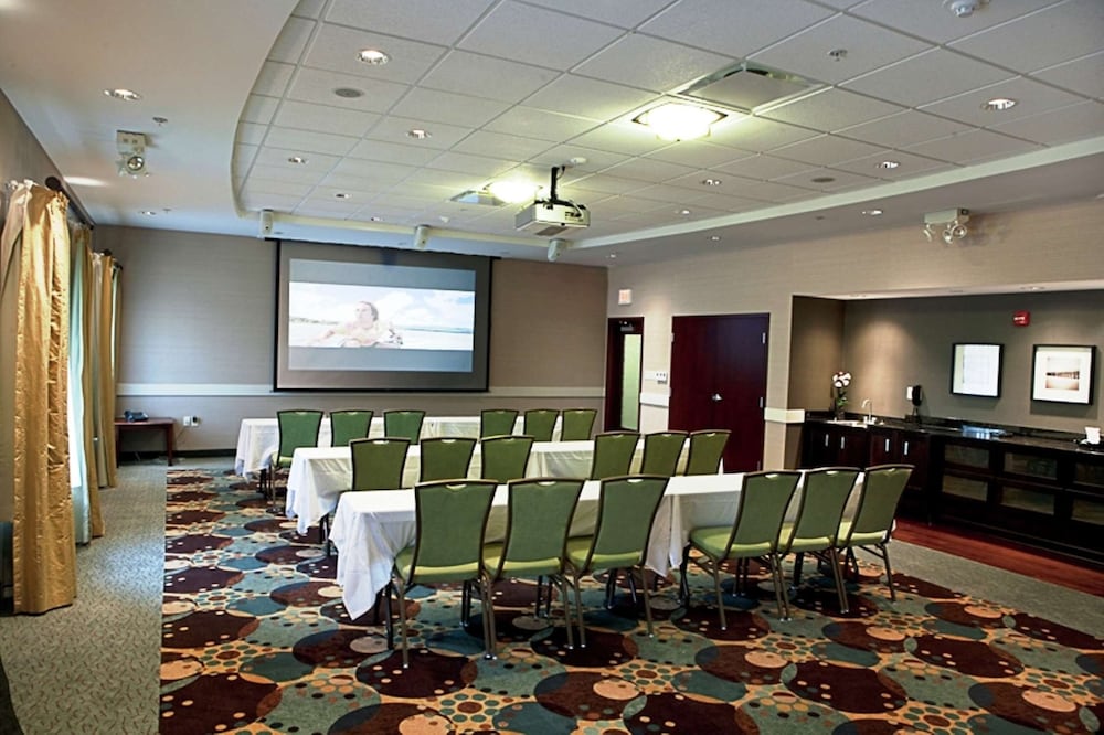 Hampton Inn & Suites Detroit Canton - photo 89