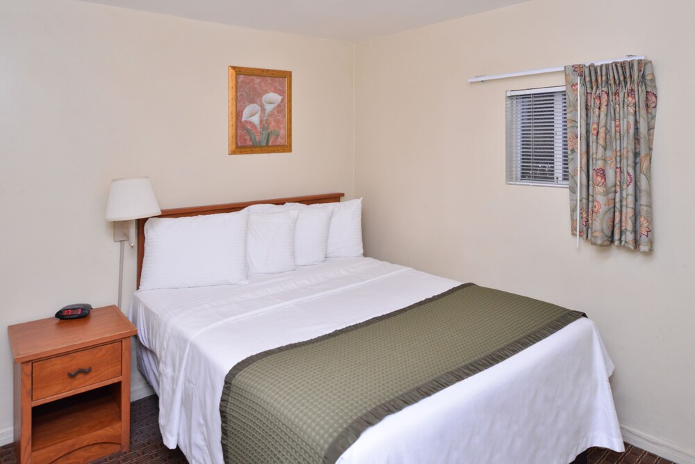 Travelodge by Wyndham Eugene Downtown University of Oregon - photo 42