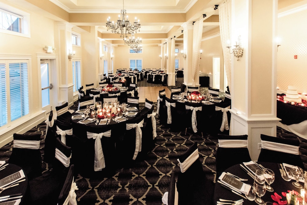 Majestic Inn & Spa - photo 83