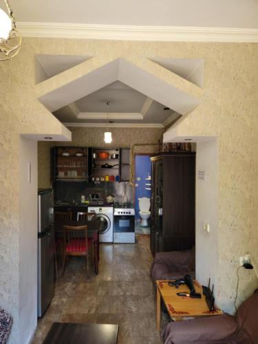 Apartment On Leonidze 18