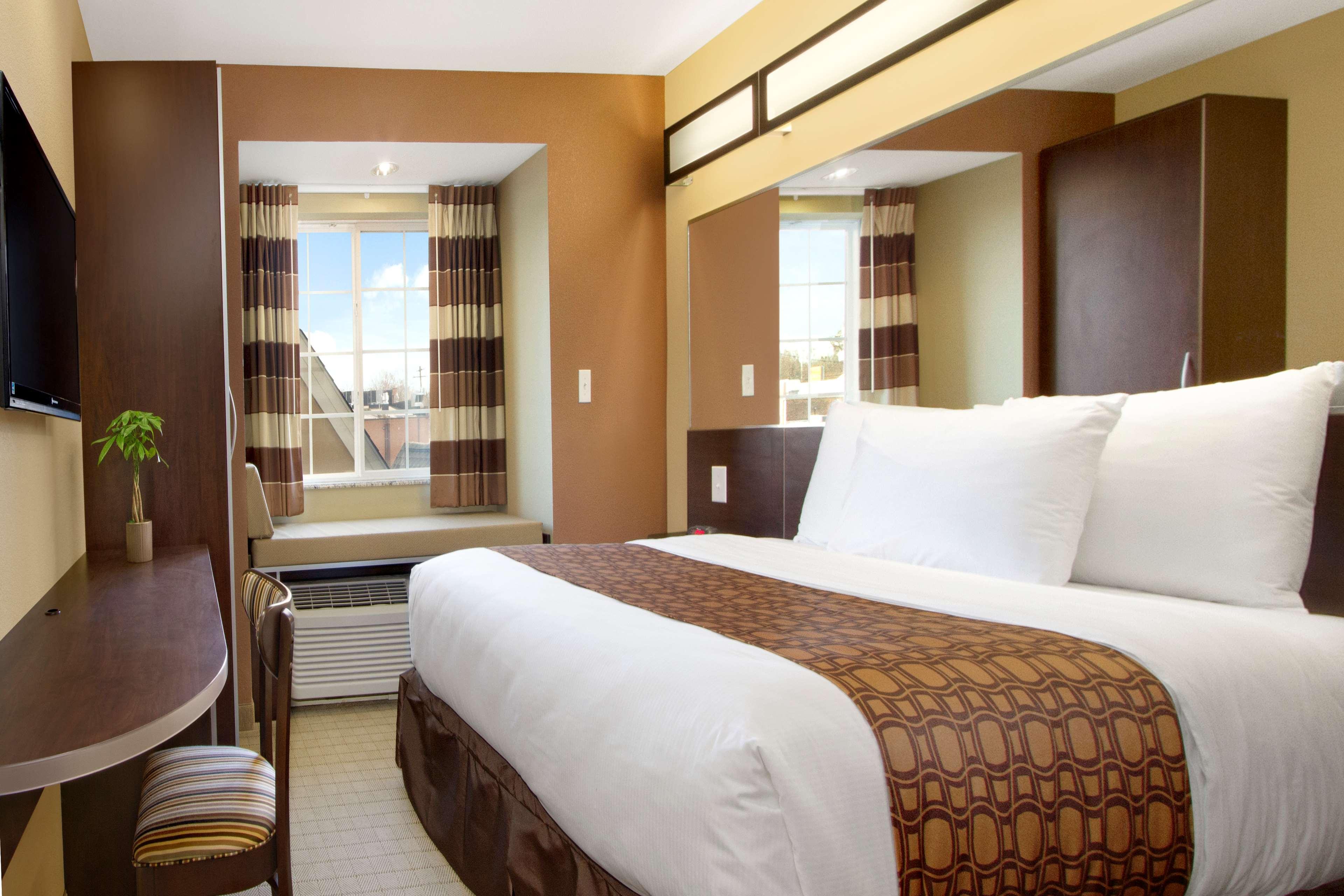 Microtel Inn & Suites by Wyndham Shelbyville - photo 6